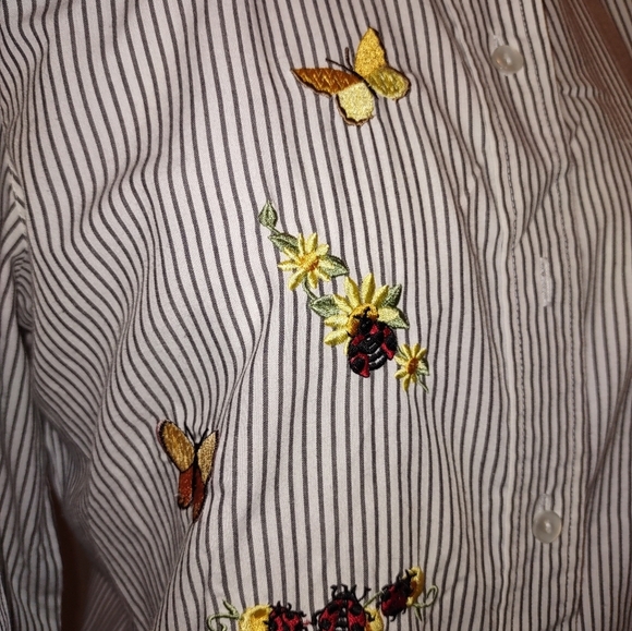 ALIA pinstripe butterfly and ladybug embroidered button down shirt - Picture 2 of 10
